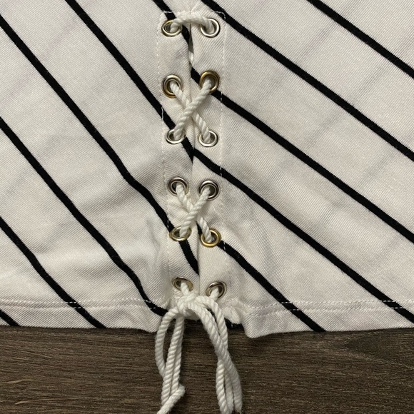 Kensie White and Black Striped Cropped Tank Top - Picture 5 of 7